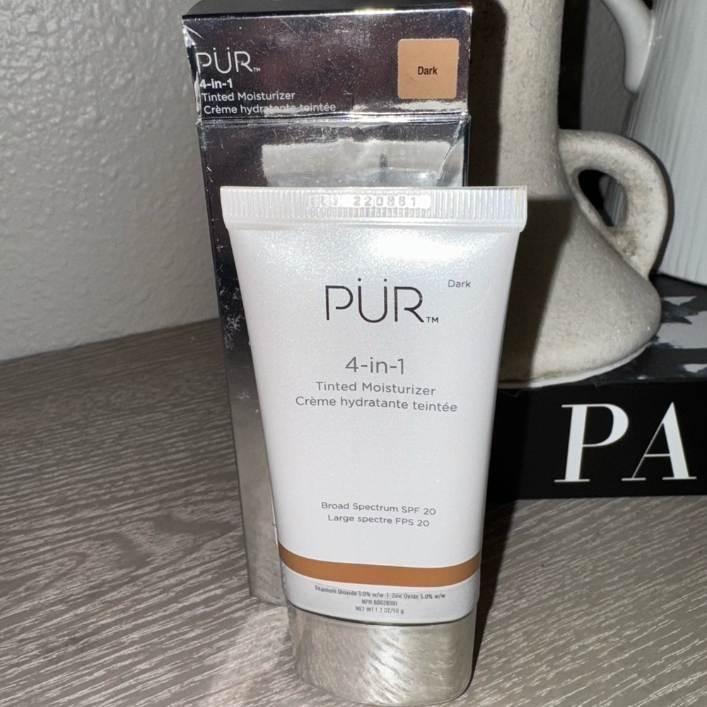 PUR 4-In-1 Tinted Moisturizer Broad Spectrum SPF 20 Shade DARK New In Box Dark